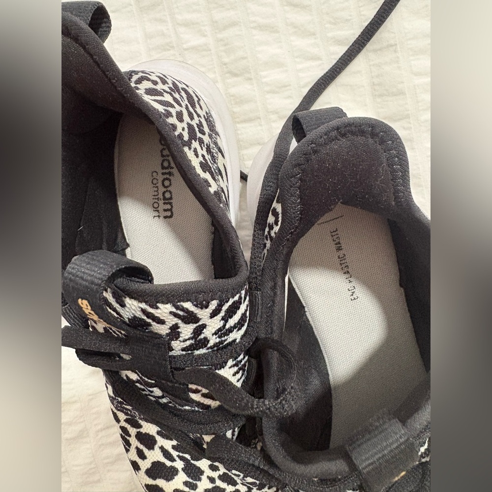 ✳️ Adidas swift run leopard print running shoes women’s size 10M - Picture 7 of 10